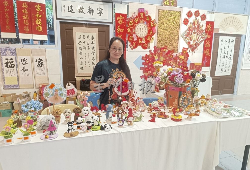 供星洲网:启小百年校庆书法义卖展览已公开让大家参观