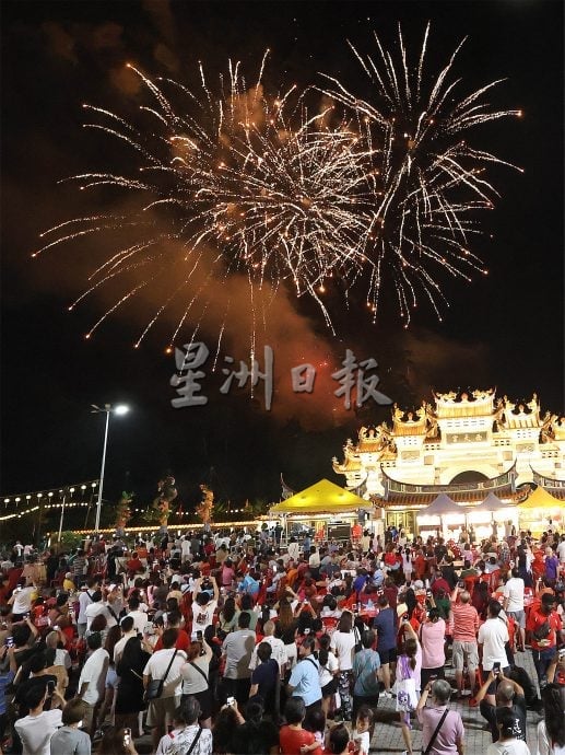 供星洲网/ 庇朥西天宫恭送九皇大帝圣驾回銮，10天庆典圆满落幕。