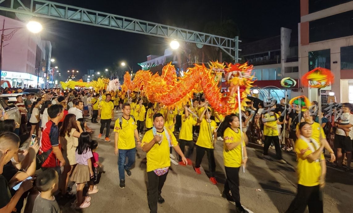 （已签发）柔：峇斗母宫巡境游行   54辆花车参与