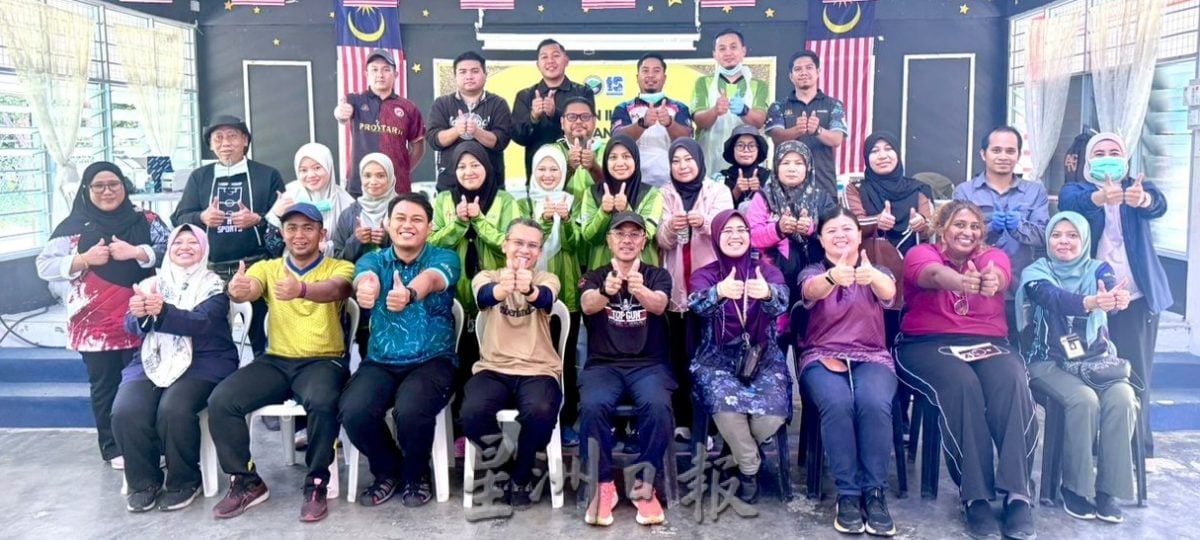 东：（已签发）彭亨州卫生局医疗队伍到深山原住民村健康检查