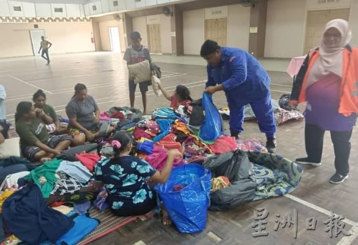 霹总警长:部署1400警力 全面戒备应对季候风