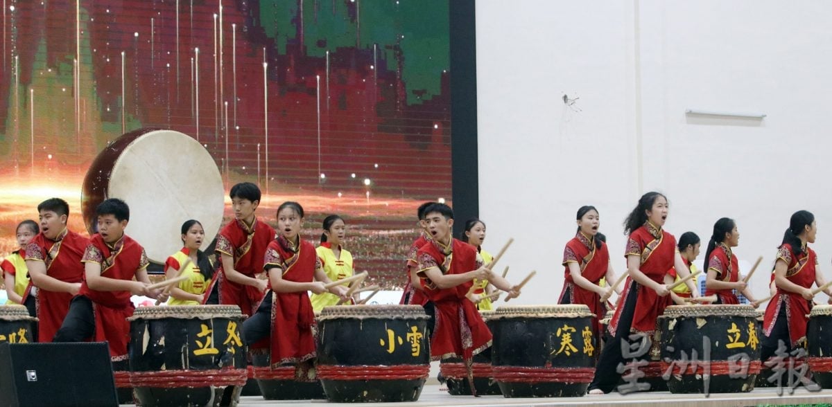 供星洲网/谢琪清:很多家长以为振华二校SPM成绩只是“差不多”,事实上是森4华中之冠