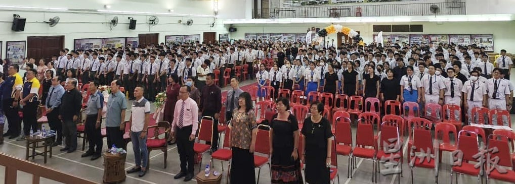 三德华中毕业礼 378学生唱响骊歌