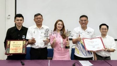 黄汉伟:“闽南歌后”歌声独特   廖韵宜 元宵节献唱