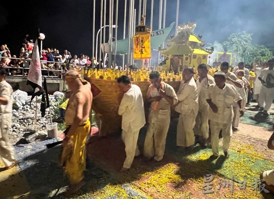 (大都会)双溪威灵应殿九皇大帝庙恭送九皇大帝