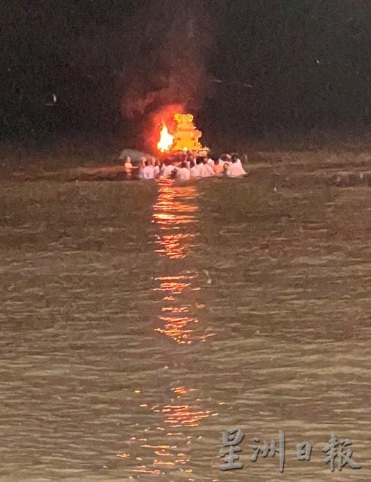 (大都会)双溪威灵应殿九皇大帝庙恭送九皇大帝