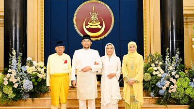 Crown Prince’s wedding draws 2,000 well-wishers