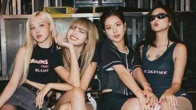 BLACKPINK曼谷开唱前默哀1分钟 VCR全数改为黑白色调