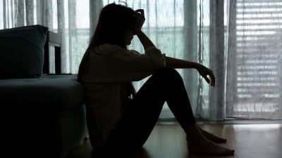 陷赌博机线上投资骗局 57岁女教师被骗逾60万
