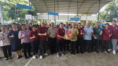 李宜聪：给学生一个球会　让孩子学习成长