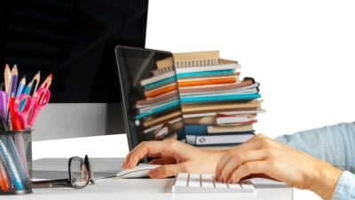 玻水灾恶化 104中小学明起全面网课