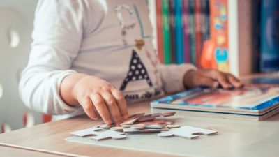 误当气质早熟 亚斯儿错失早期发现