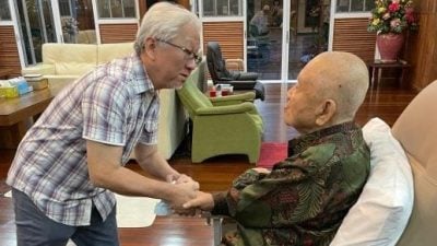 Though Tan Sri Tiong Hiew King has left us, the melody of his favourite song Jasmine Flower still lingers