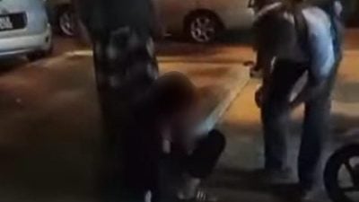 12岁童涉嫌偷窃被逮  大叔竟“私刑”怒踢脸部引公愤