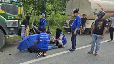 国阵诗南候选人沙拉夫救助车祸伤者 展现关怀领导力