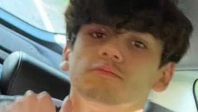 17岁少女躺床上被刺杀 8岁弟目睹惨案 母也遭攻击命危送医