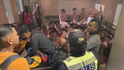 秋杰路消遣中心被抄 201人当场被捕