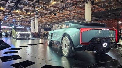 凌志迈向全面电动化 坚持驾驭灵魂不变