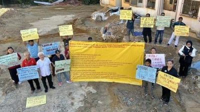 土崩灾后近2个月无援助 兵翠景原居民无奈示威