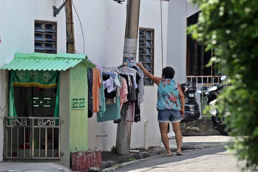 (22/11见报)星角摄/(PP)红灯角木屋