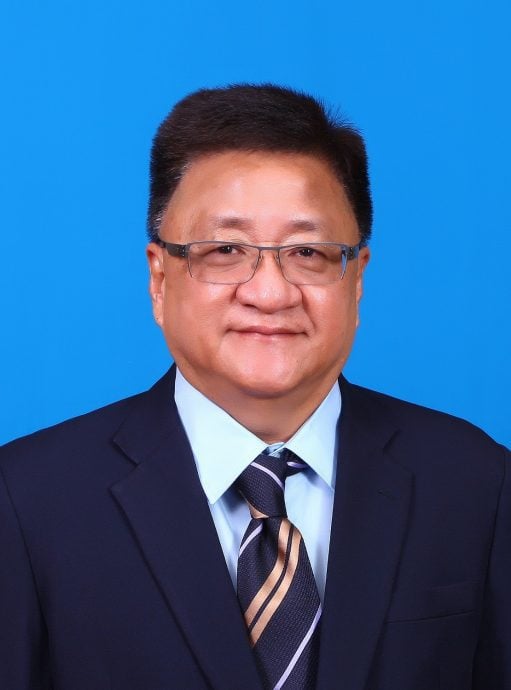 23日见报//大都会（版4头）：树人华小嘉年华义卖会