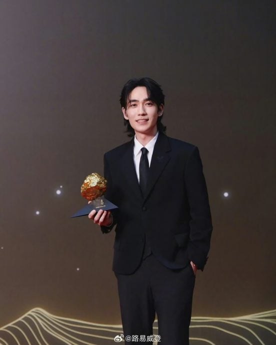 3字男星遭爆合照后反投诉柜姐 白敬亭王嘉尔无辜躺枪