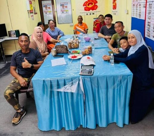 3胜选者赴庇争做政府 败选者董思筠周国和谢票