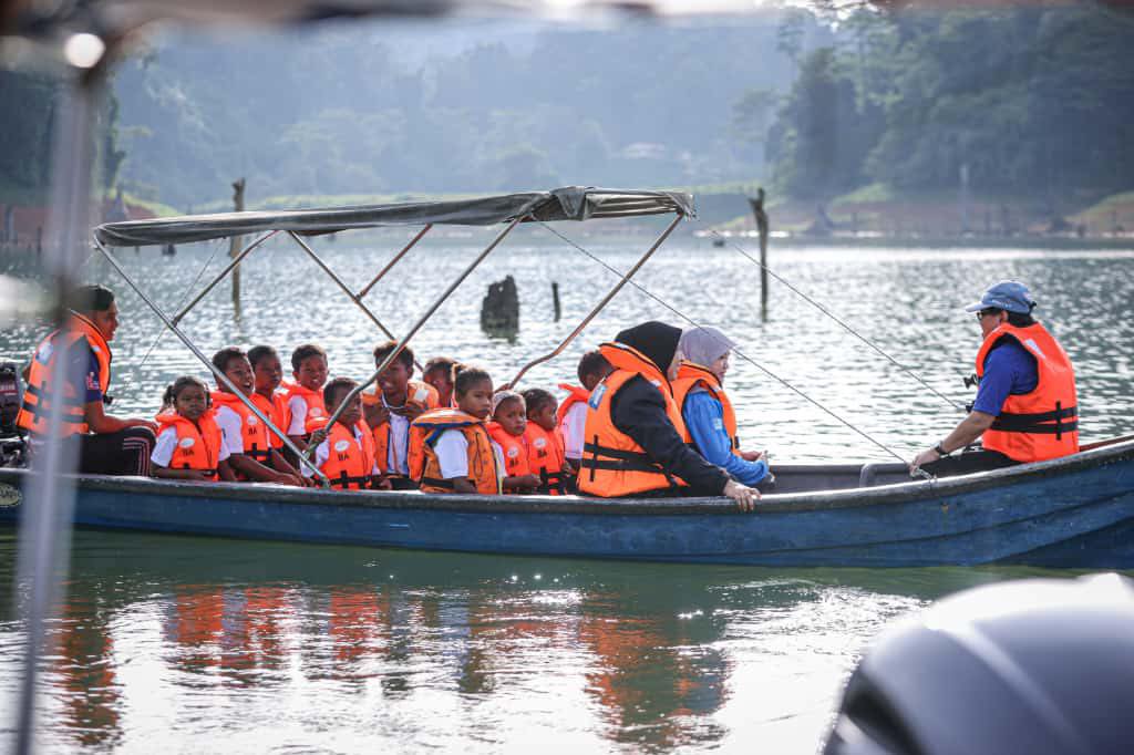 48学生10月登船上课 万丁湖水上学校全马首创