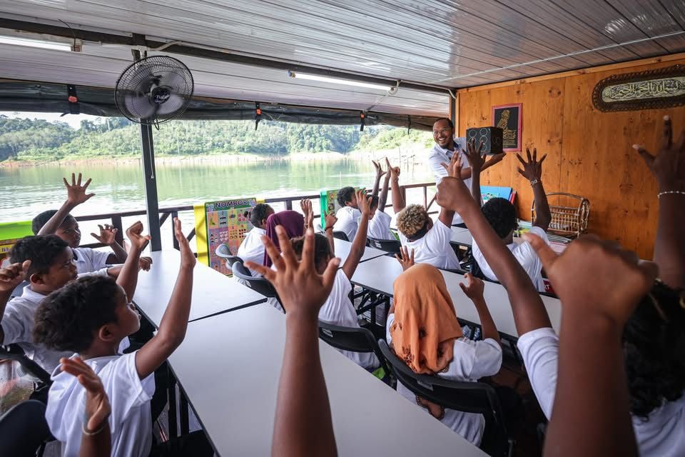 48学生10月登船上课 万丁湖水上学校全马首创