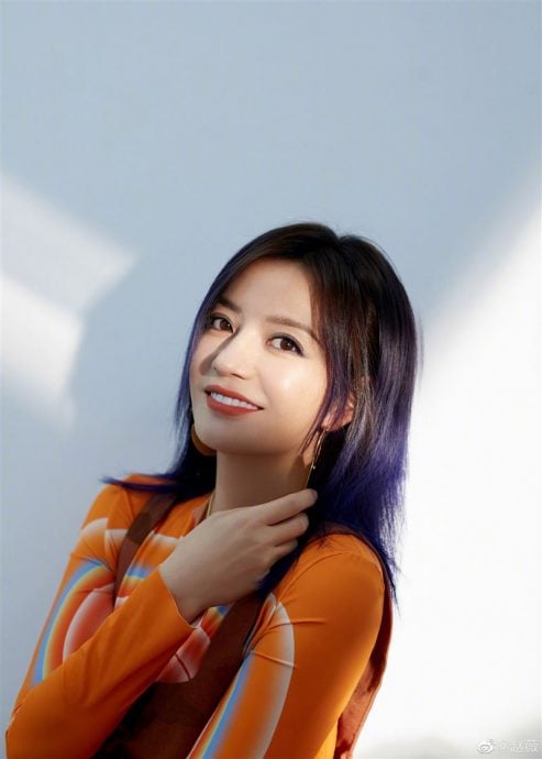 49岁赵薇曾误传死讯 更新近照一句话暗藏玄机?