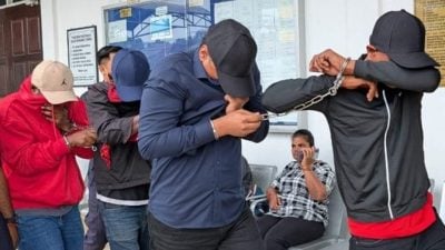 4男否认偷电缆 各付2500保外候审