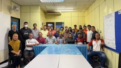 加区“临阵换将”引退党潮 周国和阵营退出蓝眼