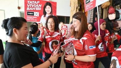 沙巴州选| 选民抱怨水供问题   黄诗怡:换人能做更好？