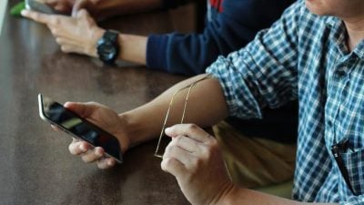 误信脸书高回报投资广告   银行股票经纪人被骗逾47万