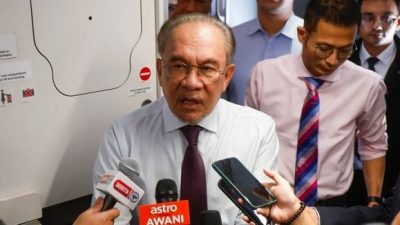 安华:支持信不构成命令  不开除政秘