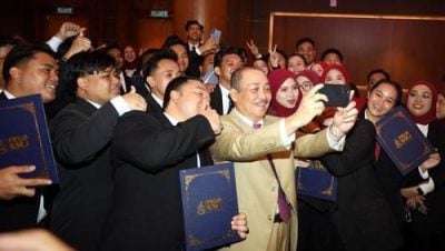 42名青年沙巴政府部门实习 首长：培养未来领袖