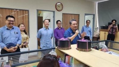 荣获沈慕羽教师奖 谭永福：续服务教育界