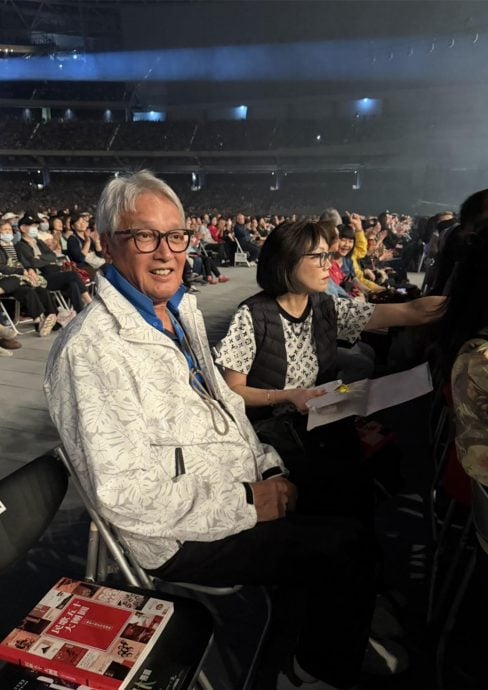 77岁秦祥林携妻惊喜返台 看民歌演唱会忆青春