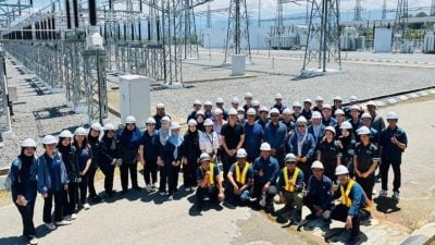 沙大电气电工生 访孟加隆变压站