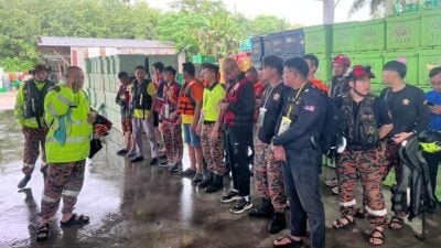 泰南大水灾  大马救援队 昨日成功救出186人