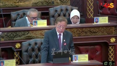 总理：明年1月1日生效 全面调整地方议员领袖津贴