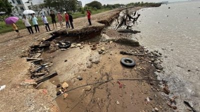 海蚀噬亚赖100公尺海岸线防恶化  紧急拨50万建护岸石层