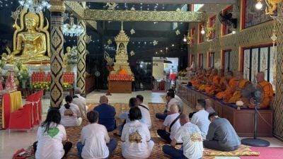 视频 | 峇株安南太佛寺 南北藏传僧侣诵经50小时 列“大马记录大全”