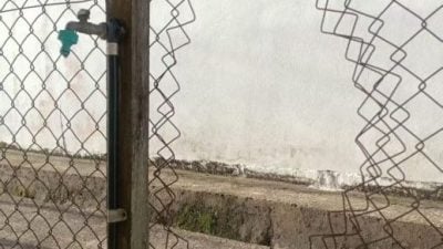 贼剪篱笆搜车 偷内衣裤．珠巴怡和路治安亮红灯