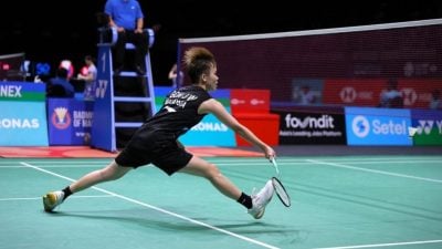 韩国羽球超级300赛| 与永昌失意混双赛 堇溦专注女单首圈