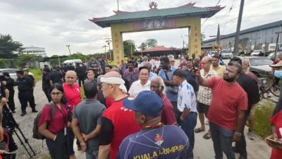 视频|原先欲拆巴板路所有木屋 发展商遵共识仅拆空屋未酿冲突