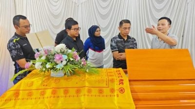 SPM考生车祸身亡| 快捷通巴士公司代表上门致歉 涉祸司机休假中等警方调查