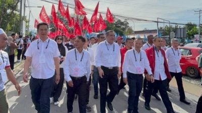 沙巴州选提名即时滚动 | 陆兆福抵达提名中心  为希盟候选人打气