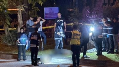 视频| 嘛嘛档用餐遭多名枪手击杀  男子惨死路旁