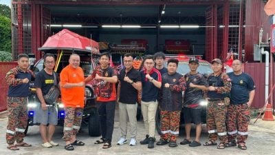 【视频】泰南大水灾|义消队准备跨境  救援受困大马人